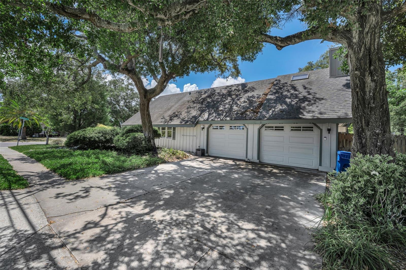 COLONIAL VILLAGE - Residential