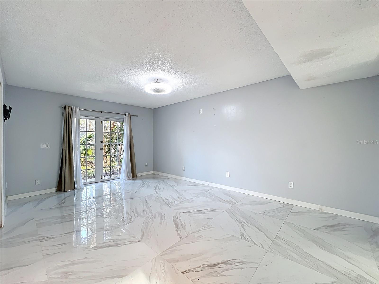 GREENSPOINTE - Residential Lease
