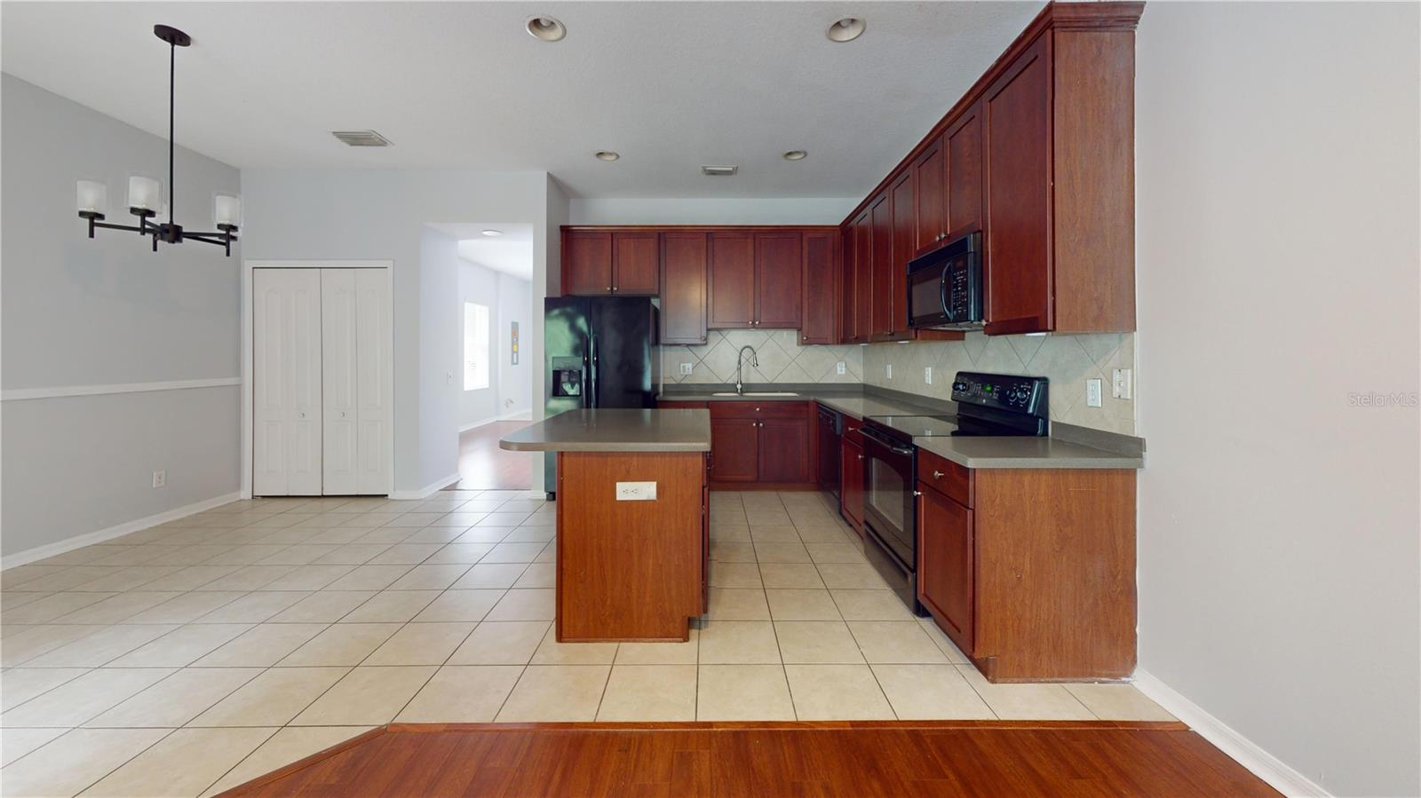BALLANTRAE VILLAGE 01 - Residential Lease