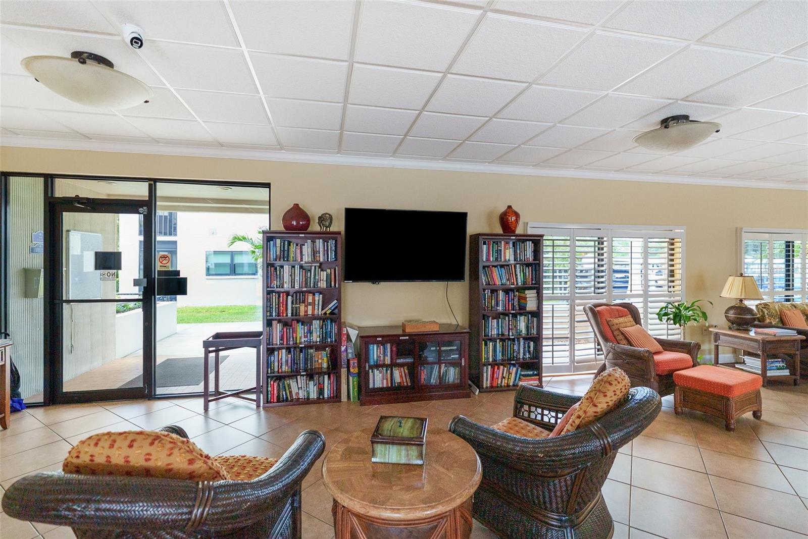 PASADENA COVE CONDO - Residential