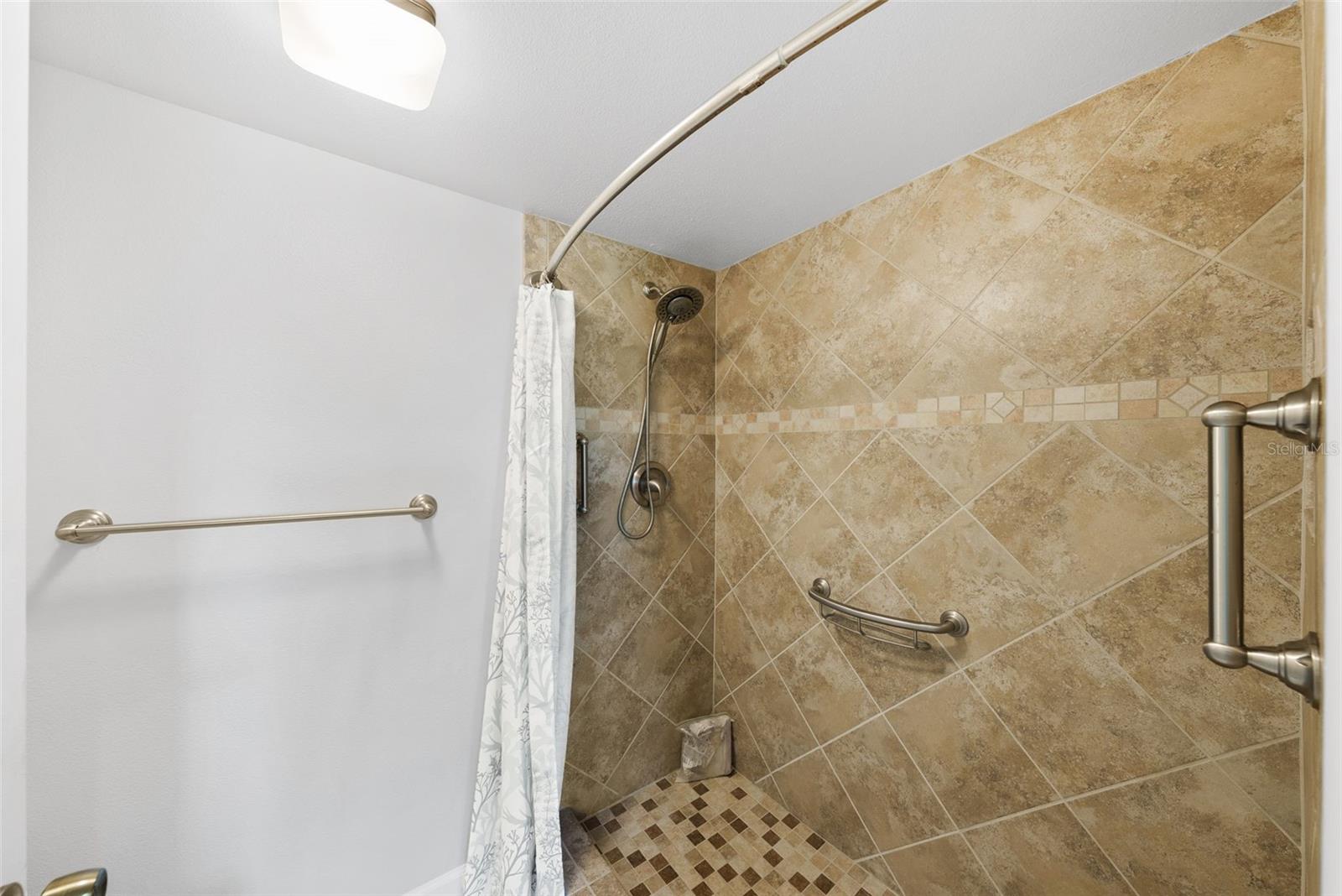 PASADENA COVE CONDO - Residential