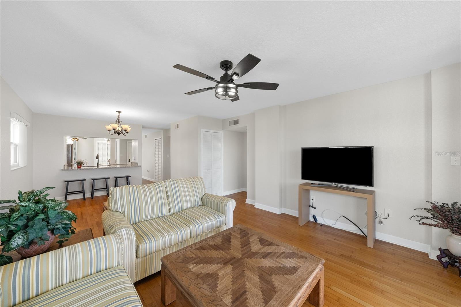 PASADENA COVE CONDO - Residential
