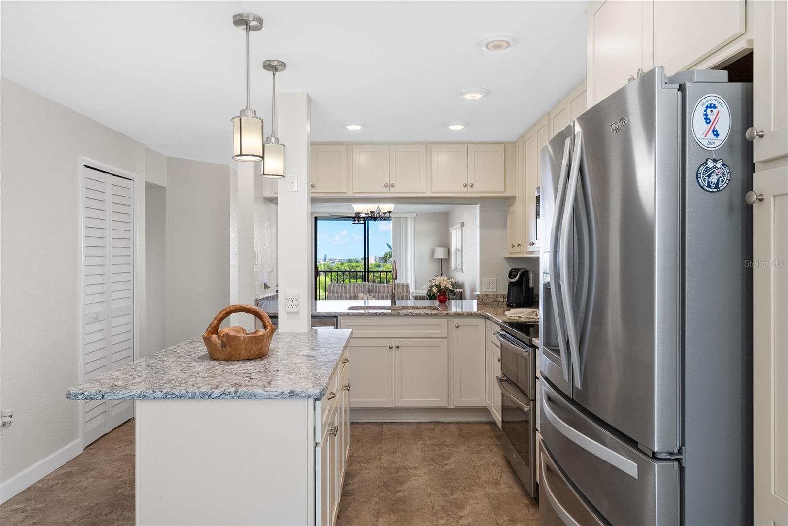 PASADENA COVE CONDO - Residential
