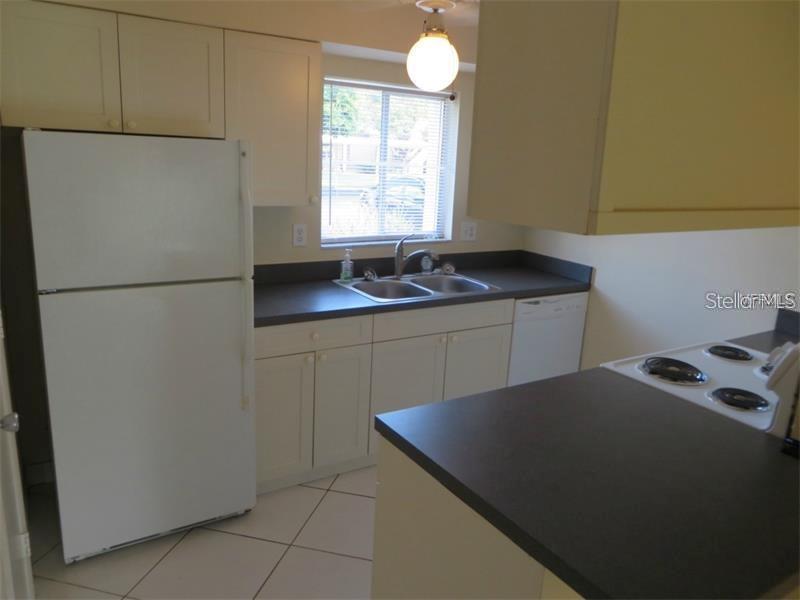 HIDDEN LAKE VILLAGE - Residential Lease