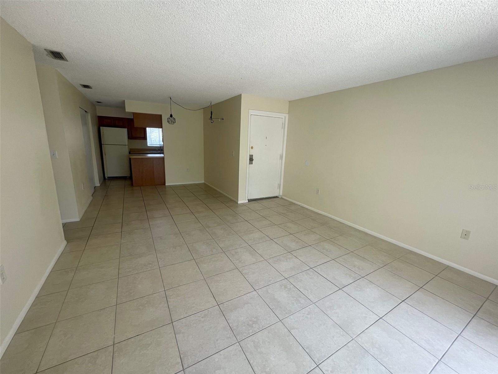 HIDDEN LAKE VILLAGE - Residential Lease