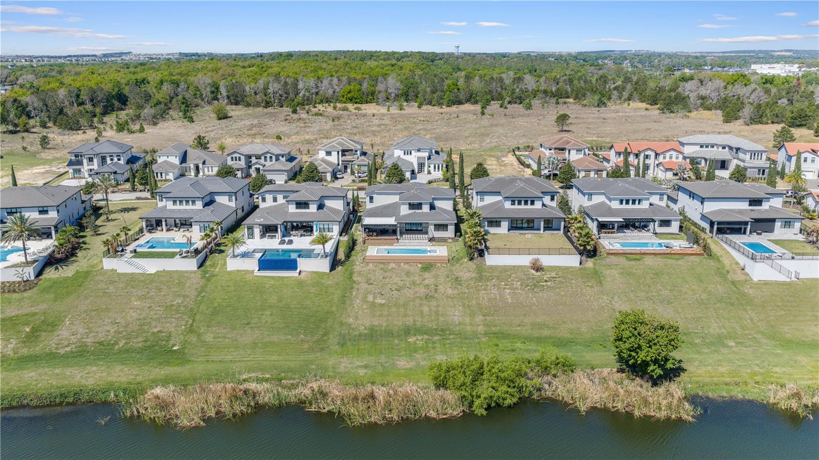 BELLA COLLINA - Residential