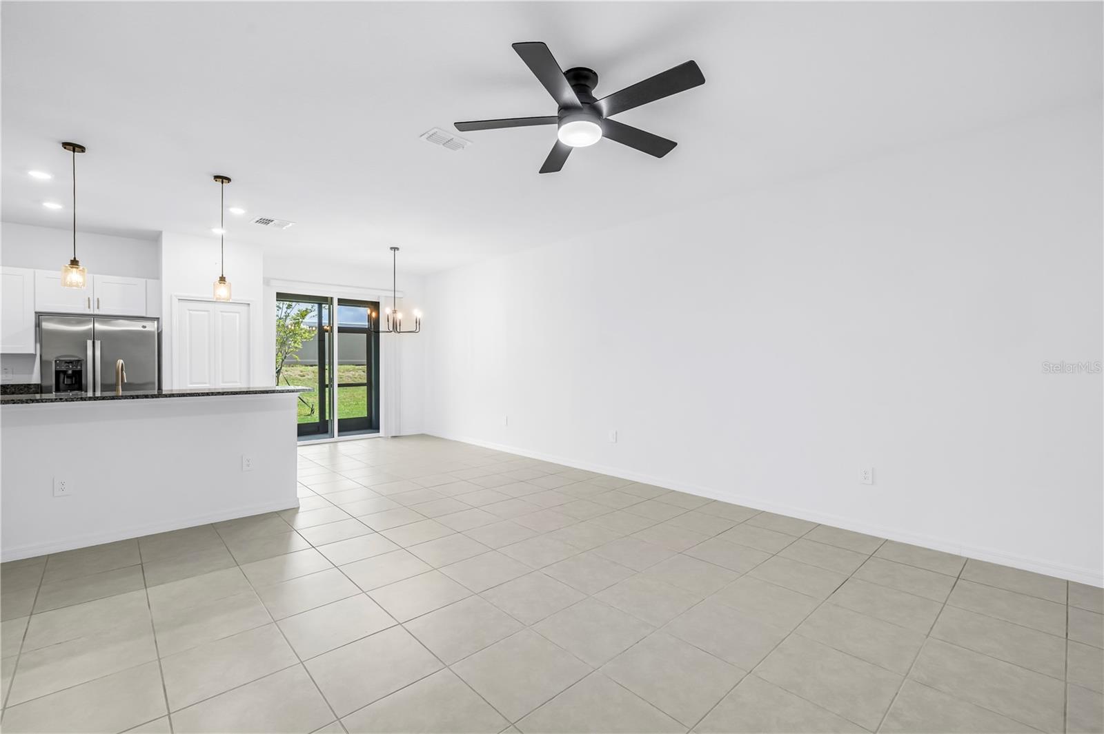 PARRISH LKS PH IIB1 & IIB2 - Residential Lease