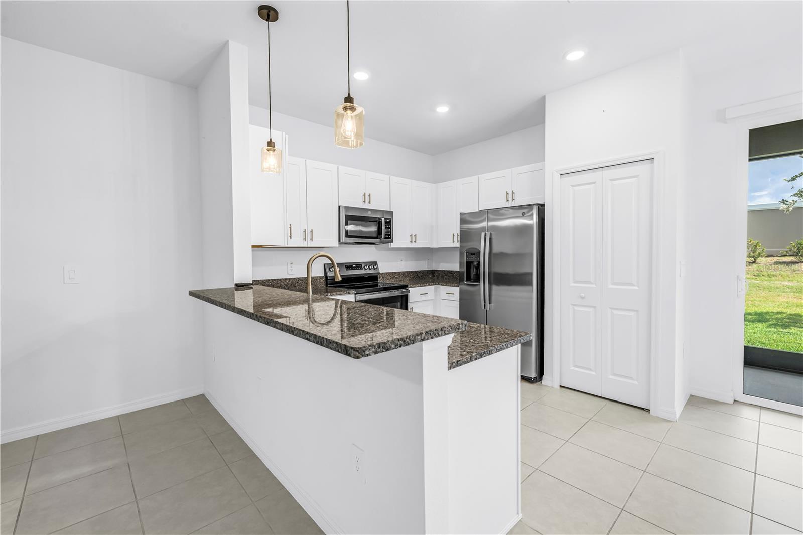 PARRISH LKS PH IIB1 & IIB2 - Residential Lease