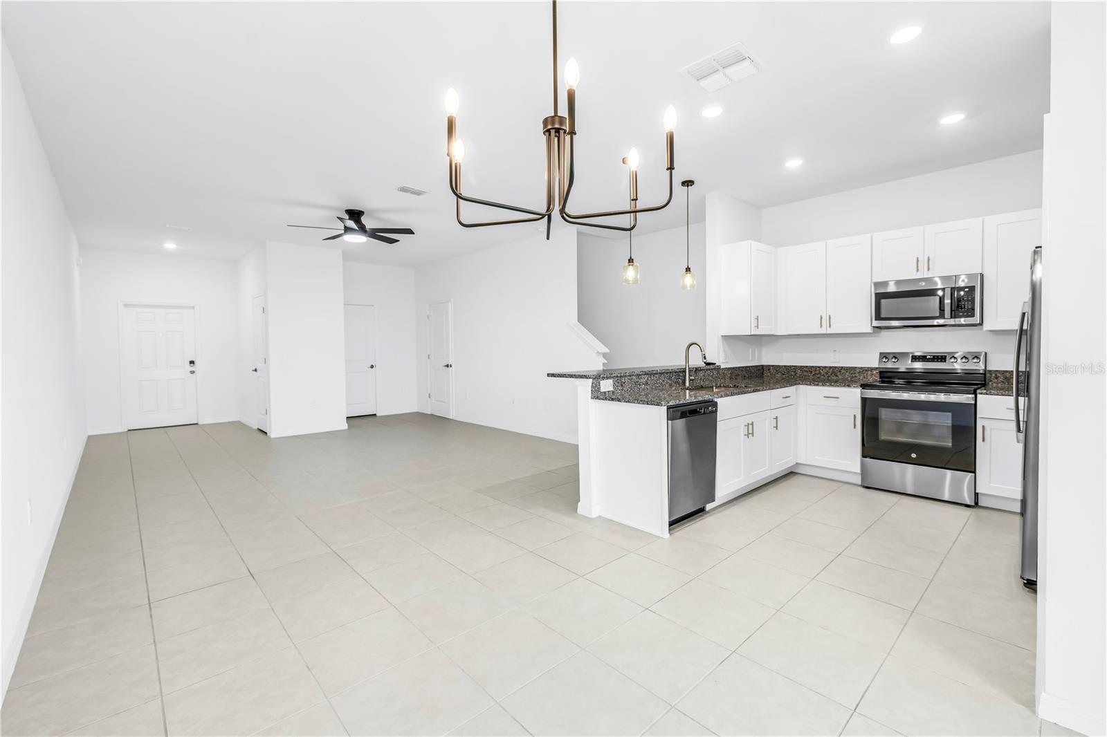 PARRISH LKS PH IIB1 & IIB2 - Residential Lease