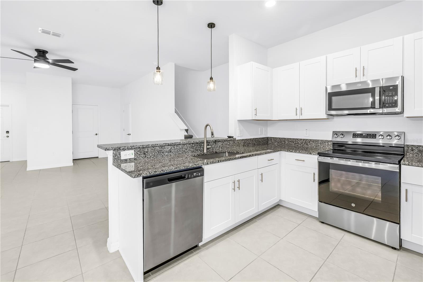 PARRISH LKS PH IIB1 & IIB2 - Residential Lease
