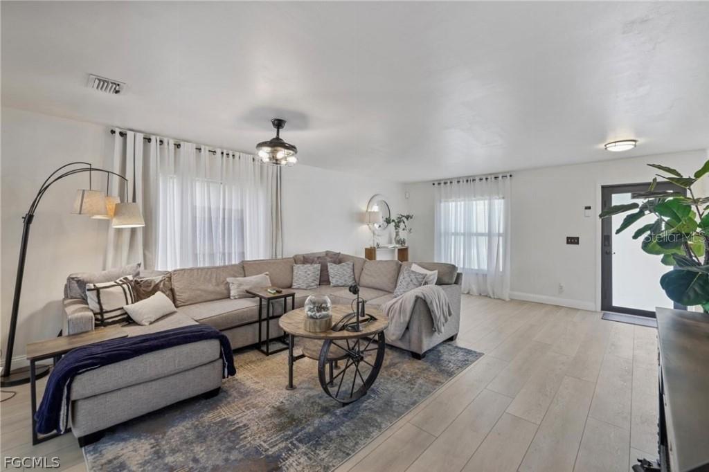 PUNTA GORDA ISLES SEC 21 - Residential