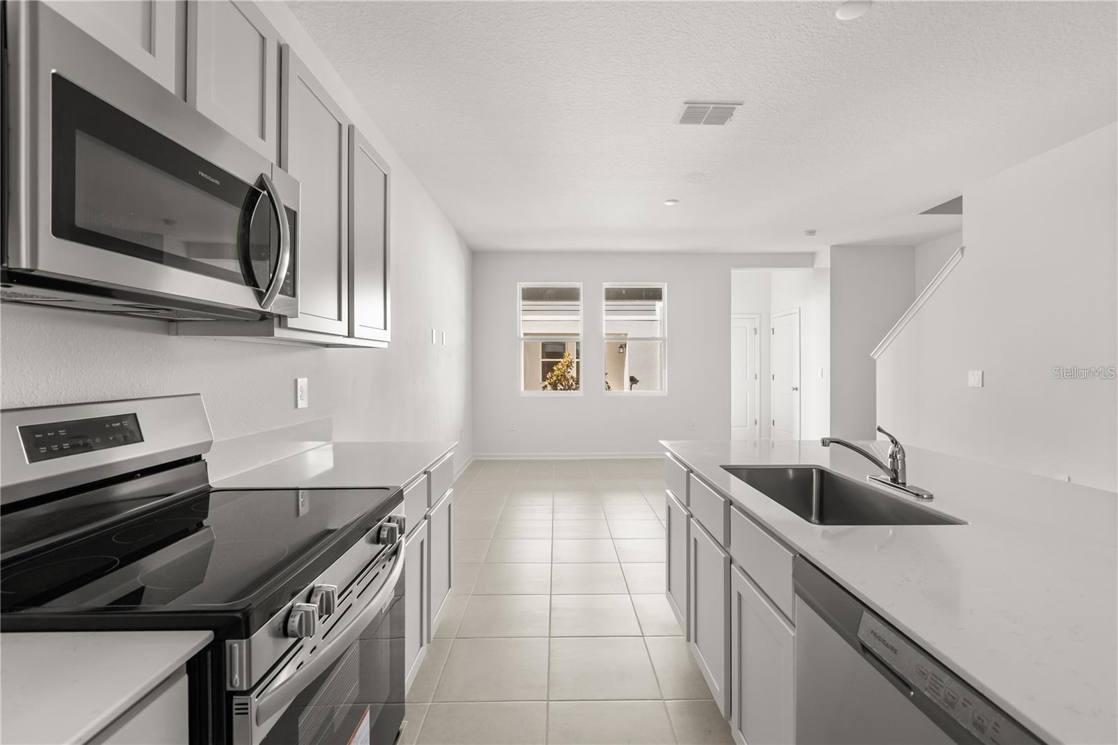 BRENTWOOD TWNHMS - Residential Lease