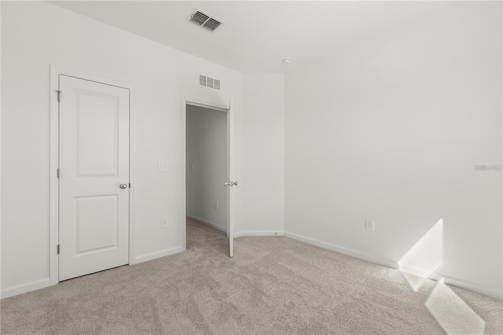 BRENTWOOD TWNHMS - Residential Lease