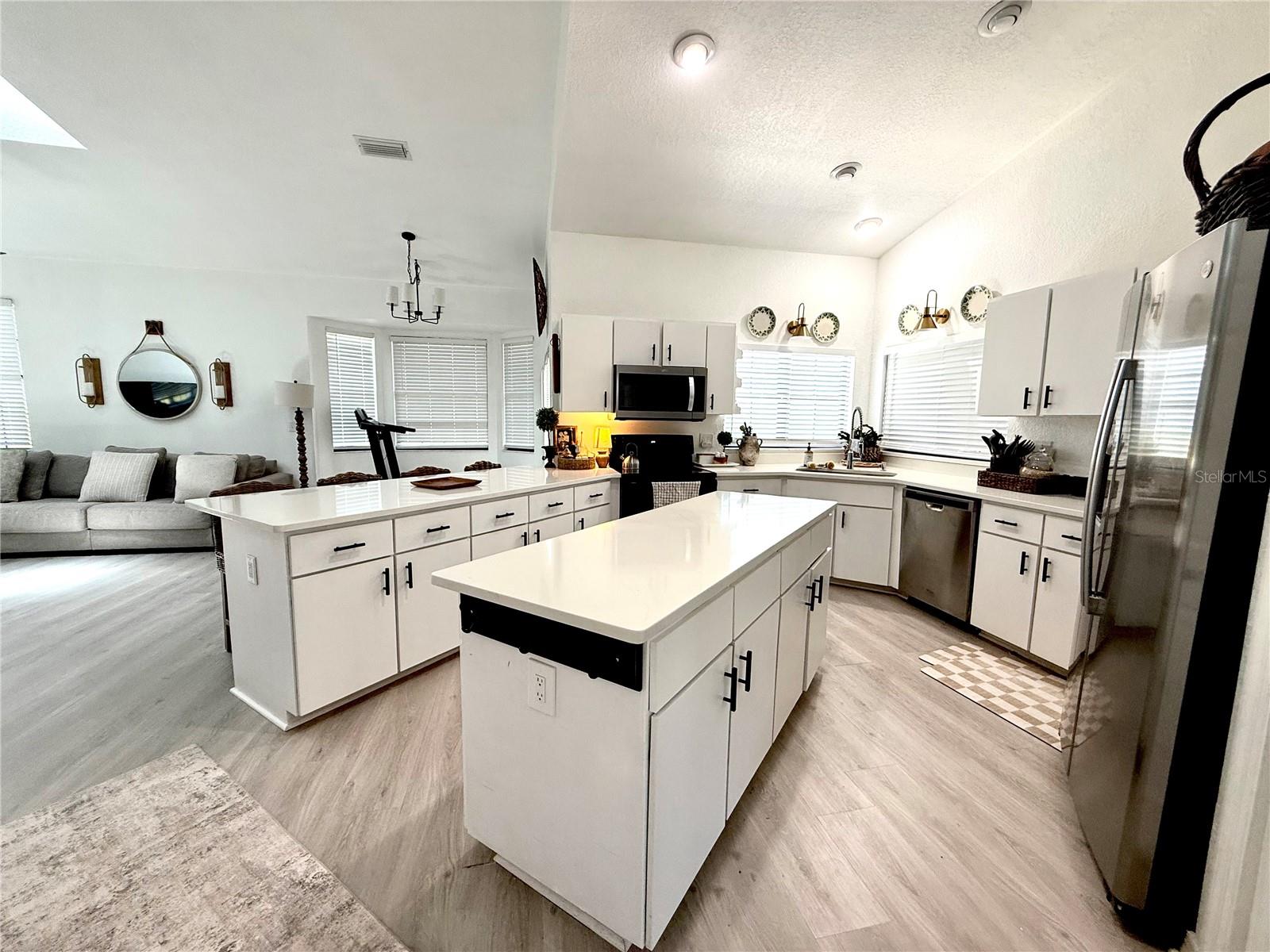 ROLLING RANCH ESTATE - Residential