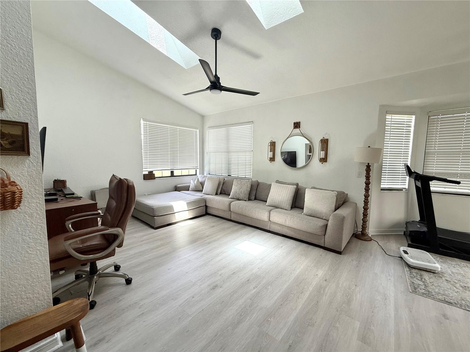 ROLLING RANCH ESTATE - Residential