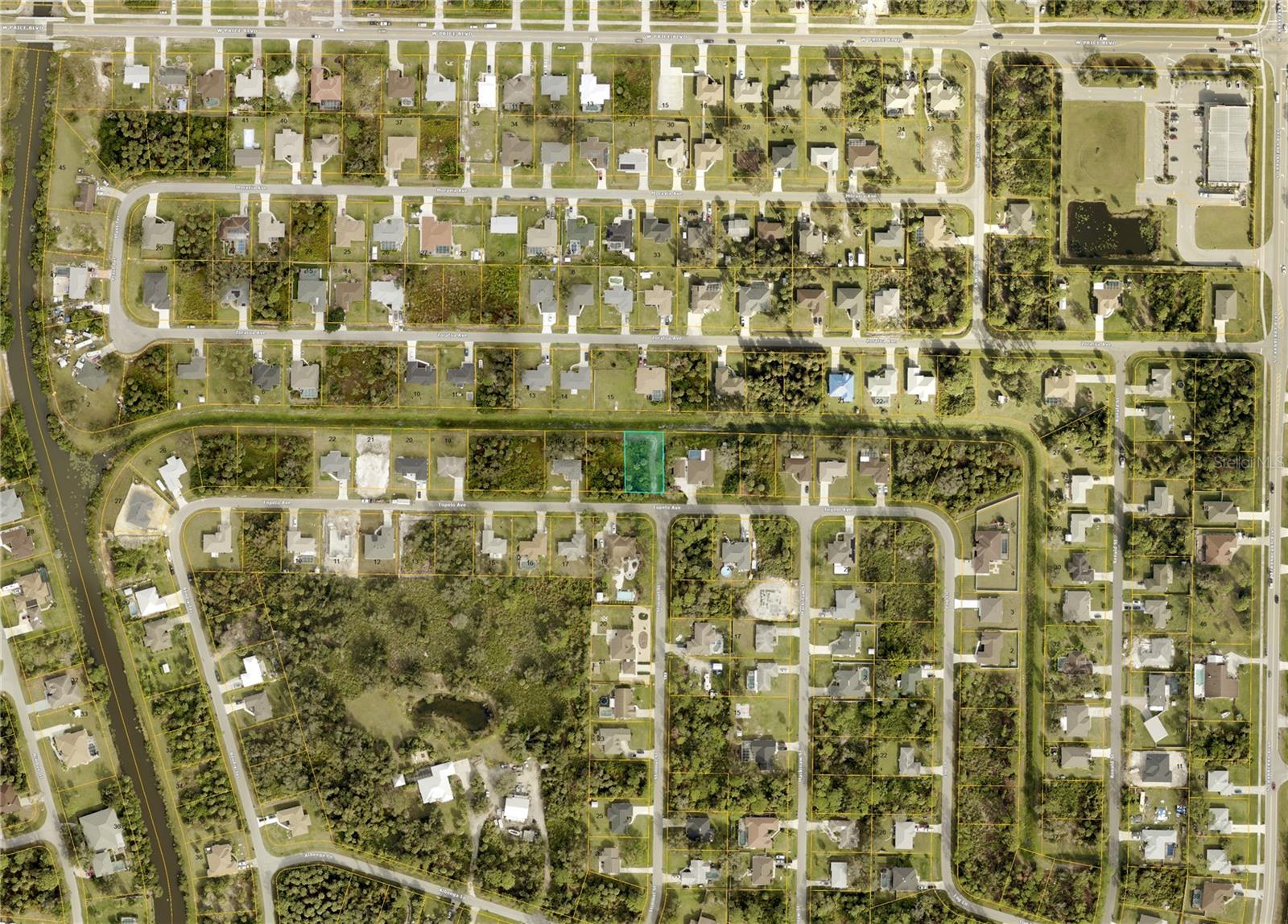 PORT CHARLOTTE SUB 09 - Land