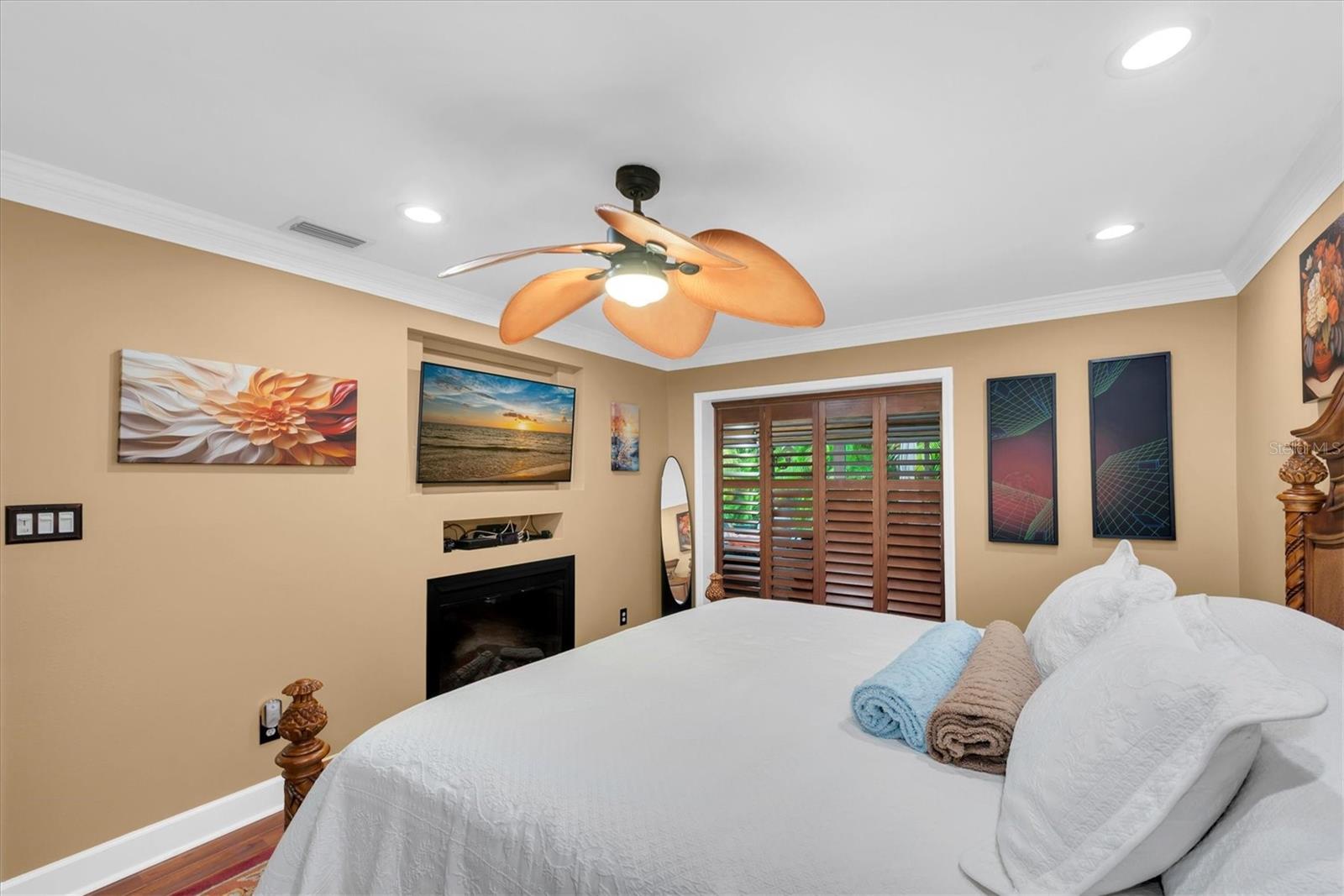 IMPERIAL COVE 10 - Residential