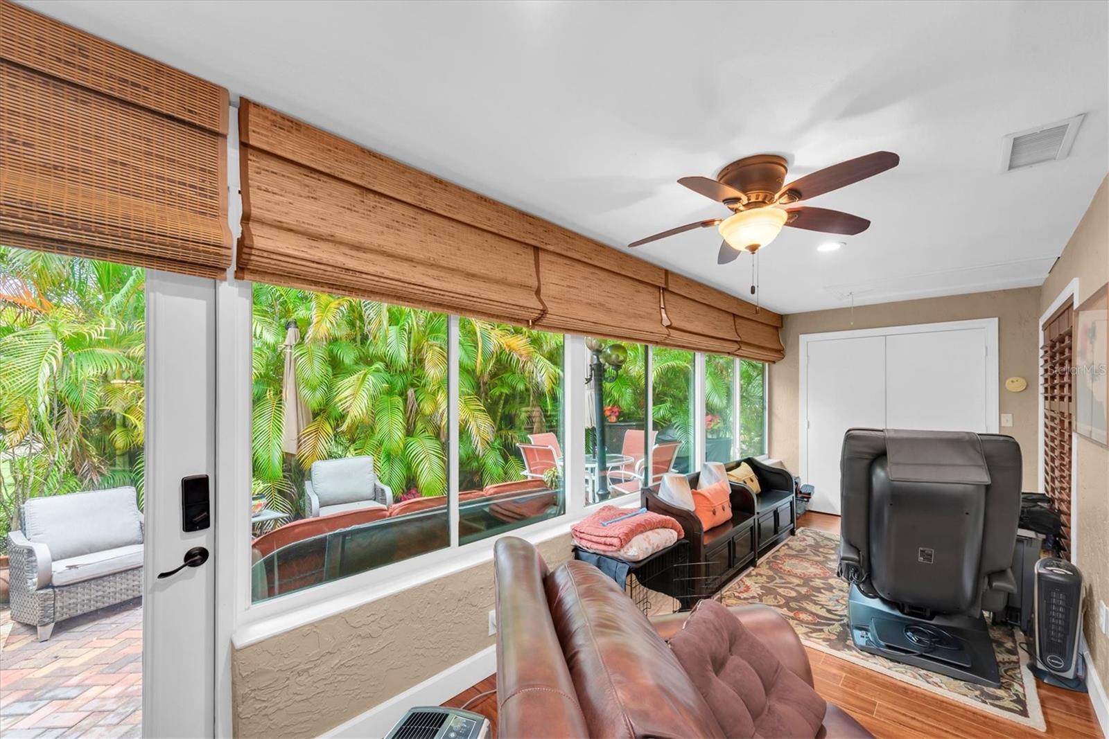 IMPERIAL COVE 10 - Residential