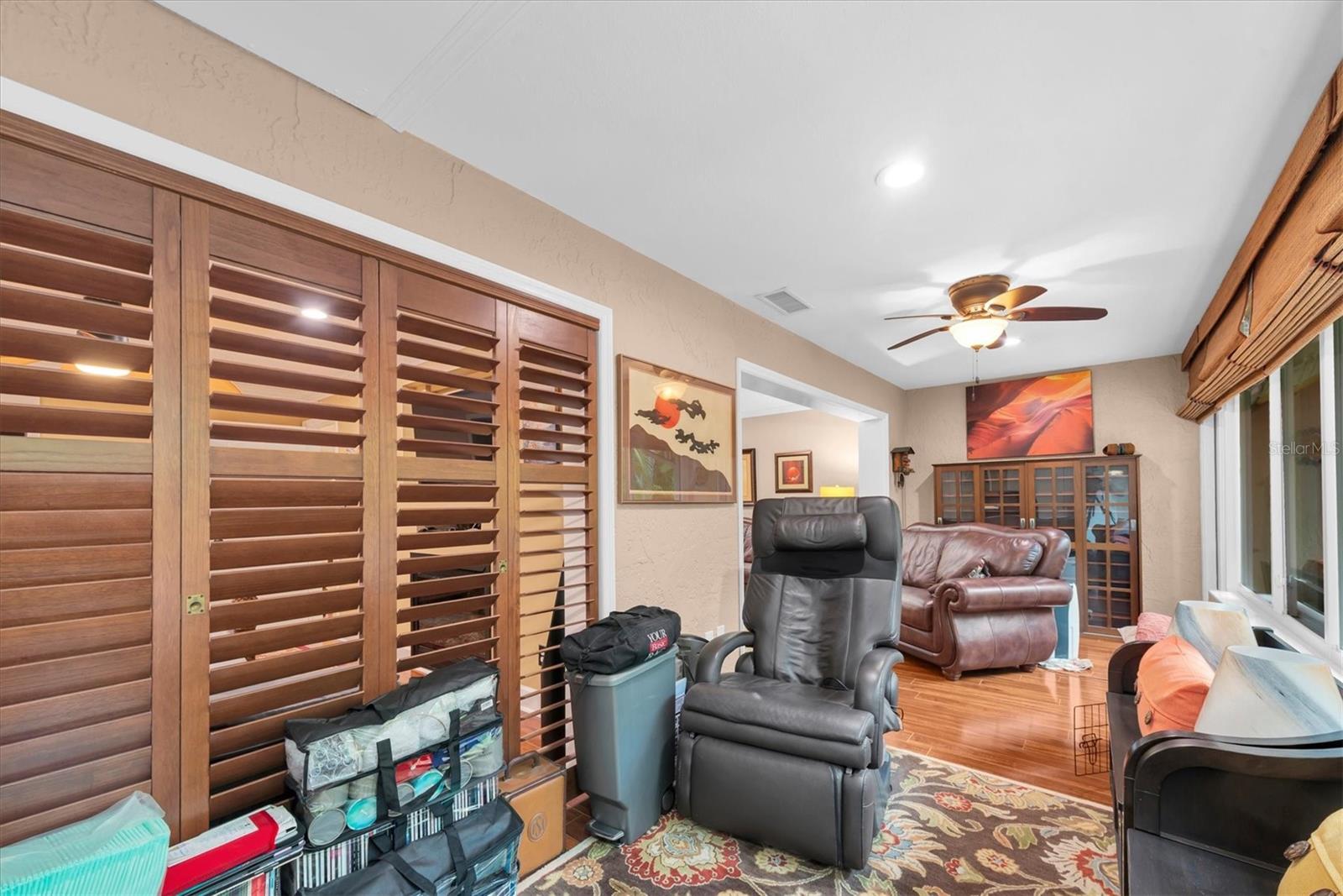 IMPERIAL COVE 10 - Residential