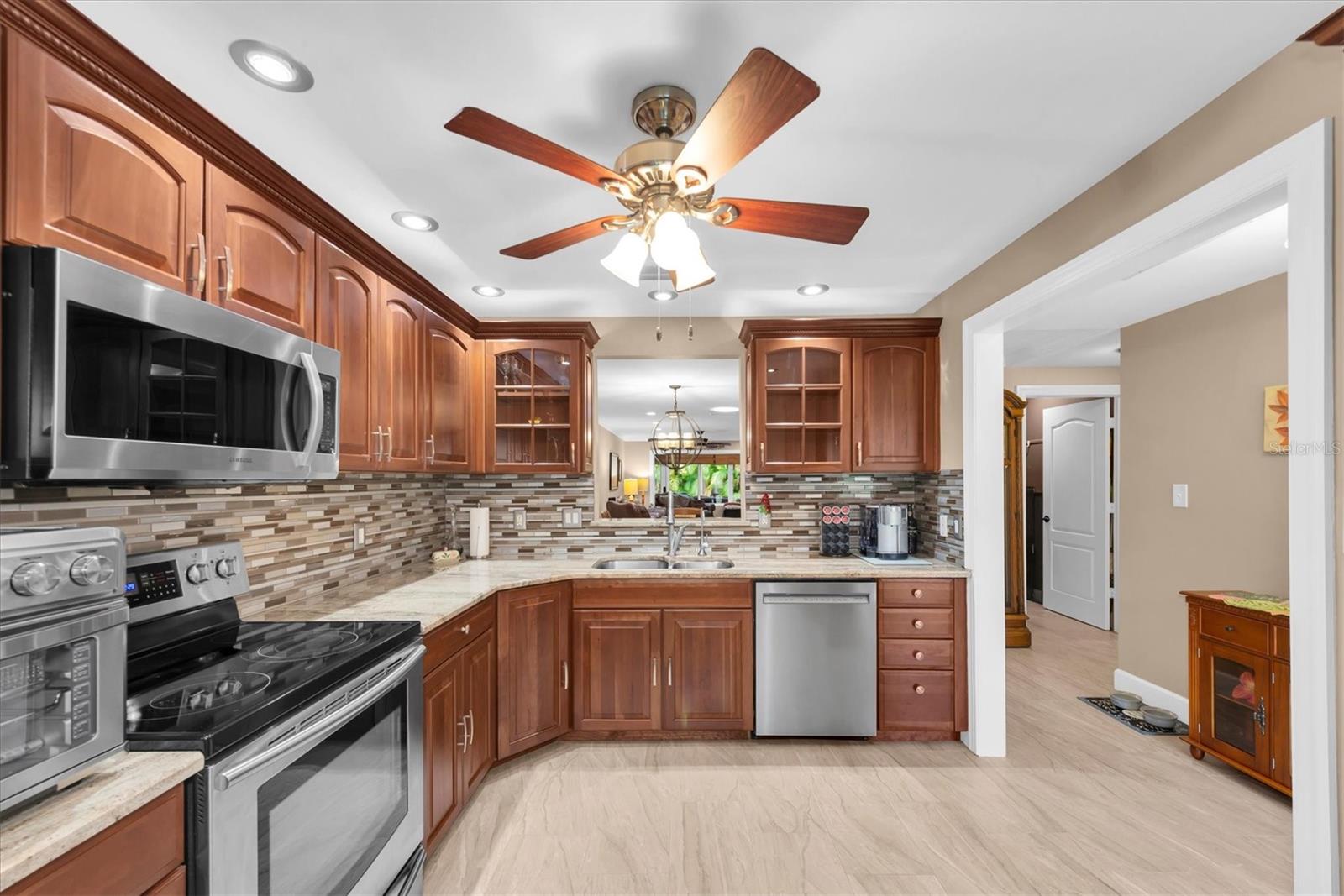 IMPERIAL COVE 10 - Residential