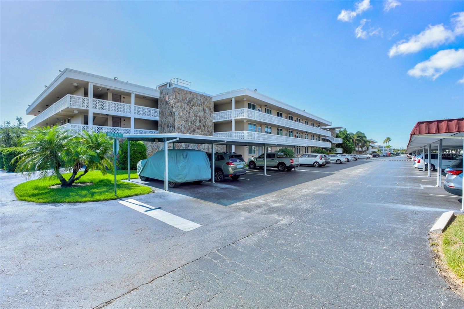 WINSTON PARK NORTHEAST - Residential