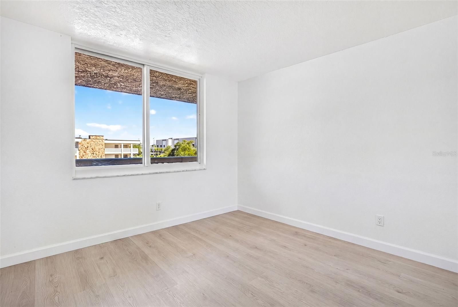 WINSTON PARK NORTHEAST - Residential