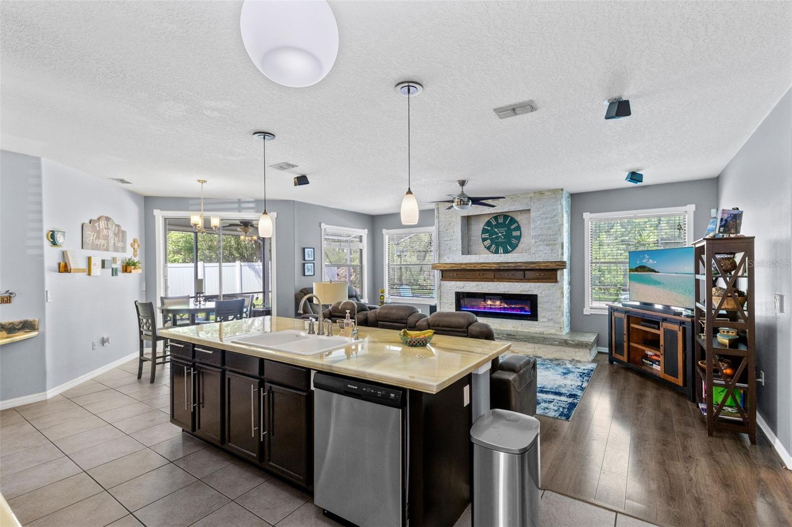 RESERVE/WEDGEFIELD 05 - Residential