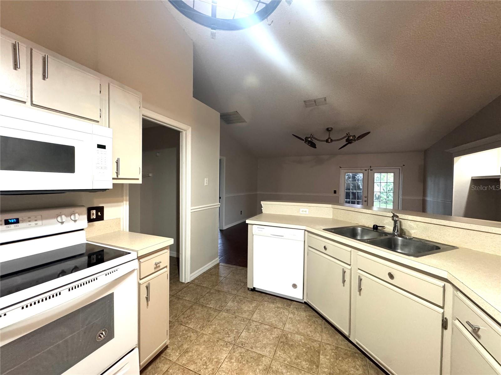 DELTONA LAKES UNIT 32 - Residential