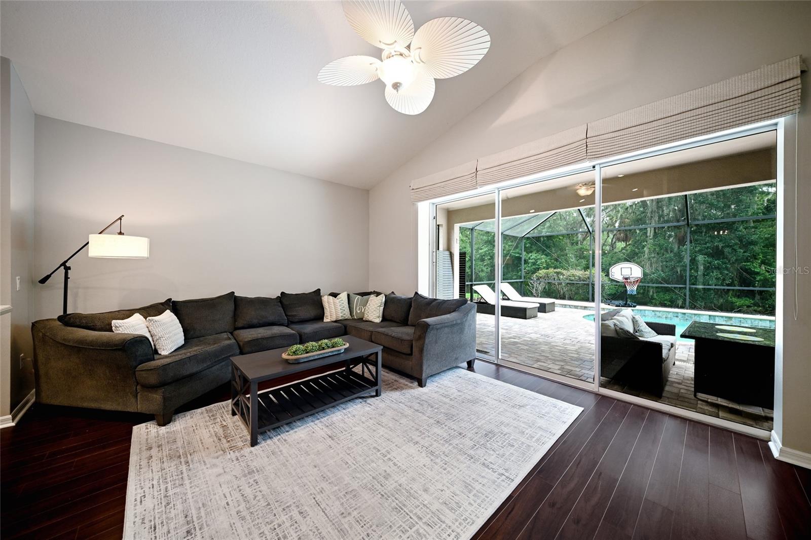 CHANNING PARK - Residential