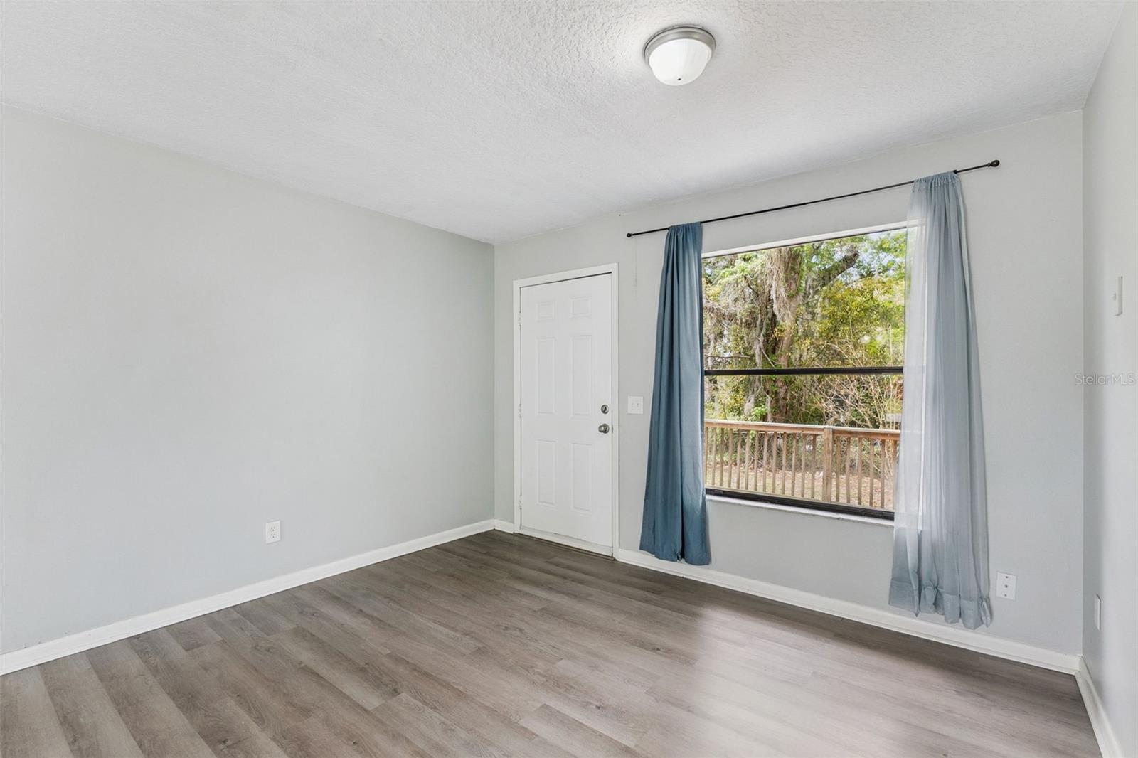 BLECKS BLKS 150 & 160 - Residential
