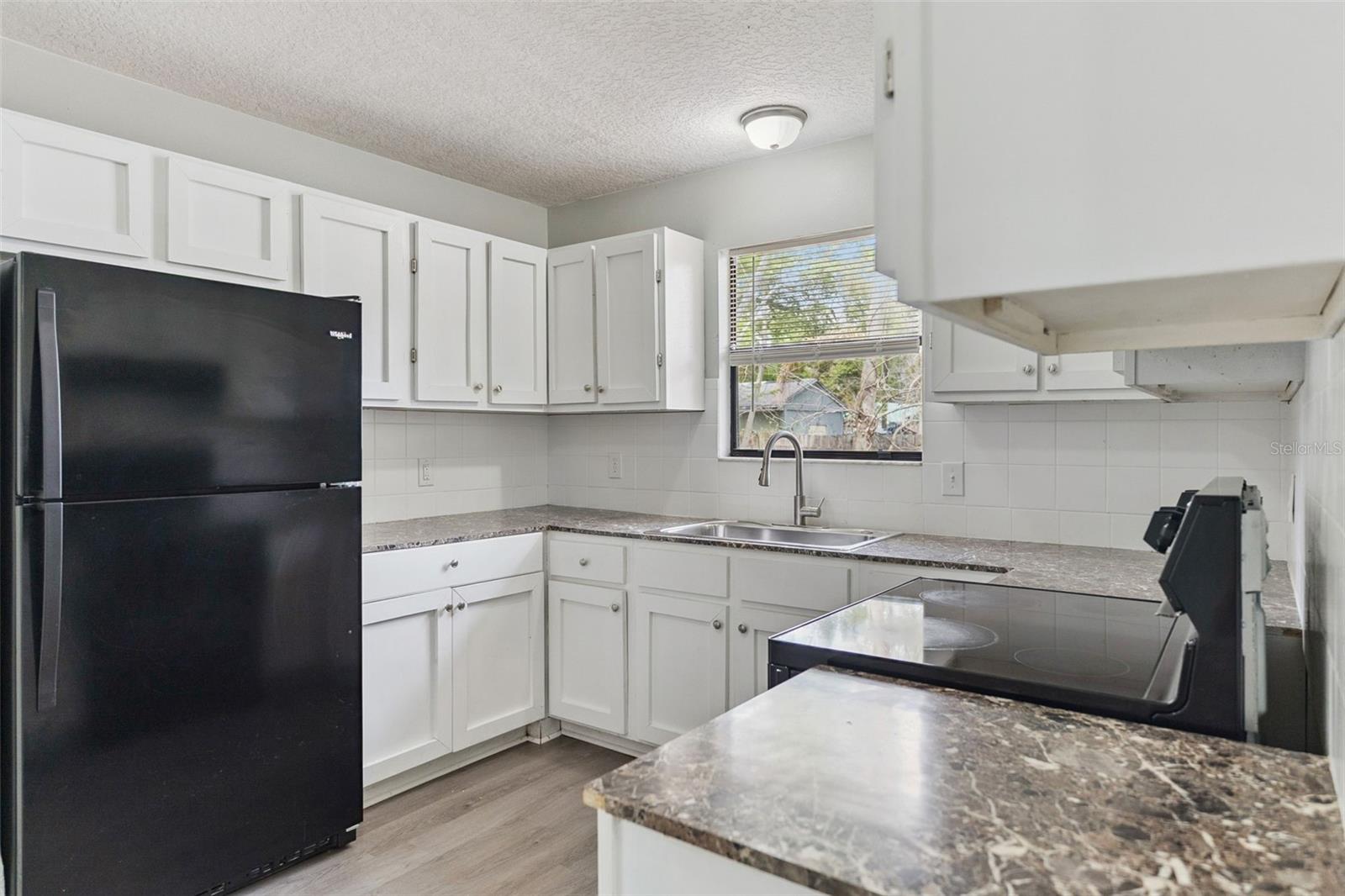 BLECKS BLKS 150 & 160 - Residential