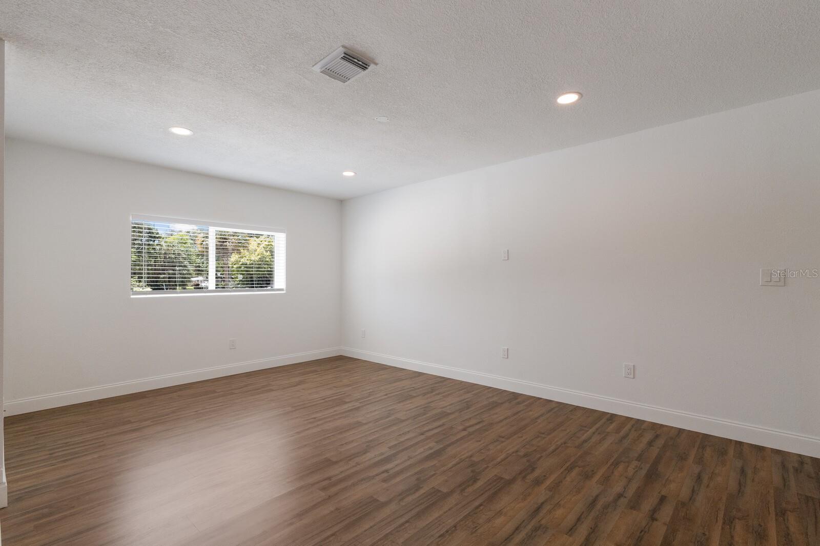 SHANNON PARK - Residential