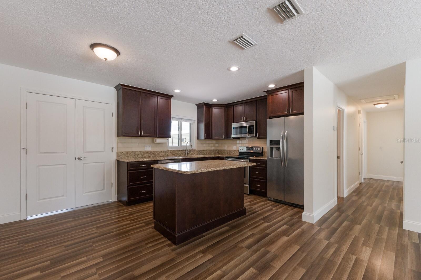 SHANNON PARK - Residential