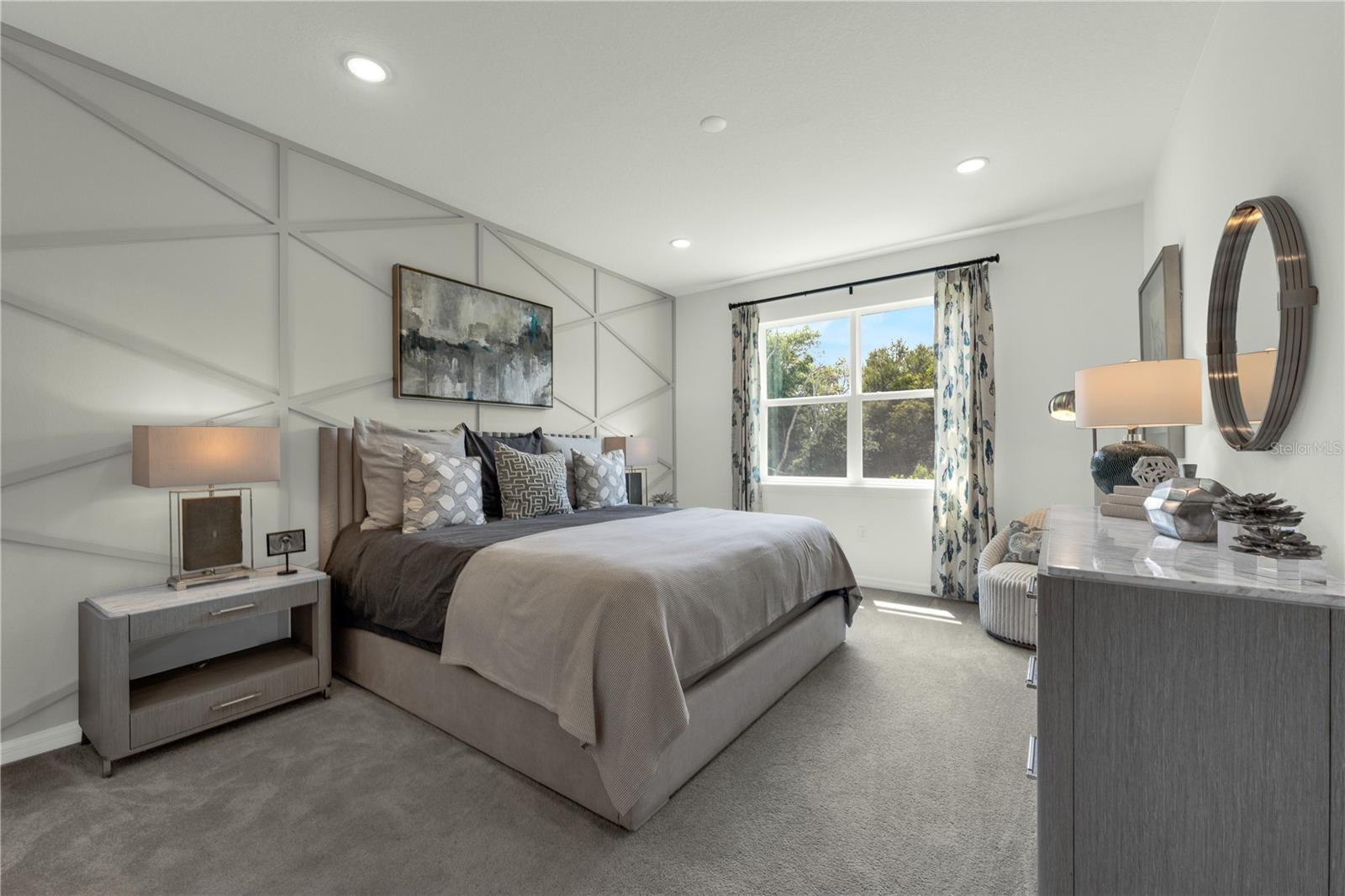 SILVER LAKE POINTE - Residential