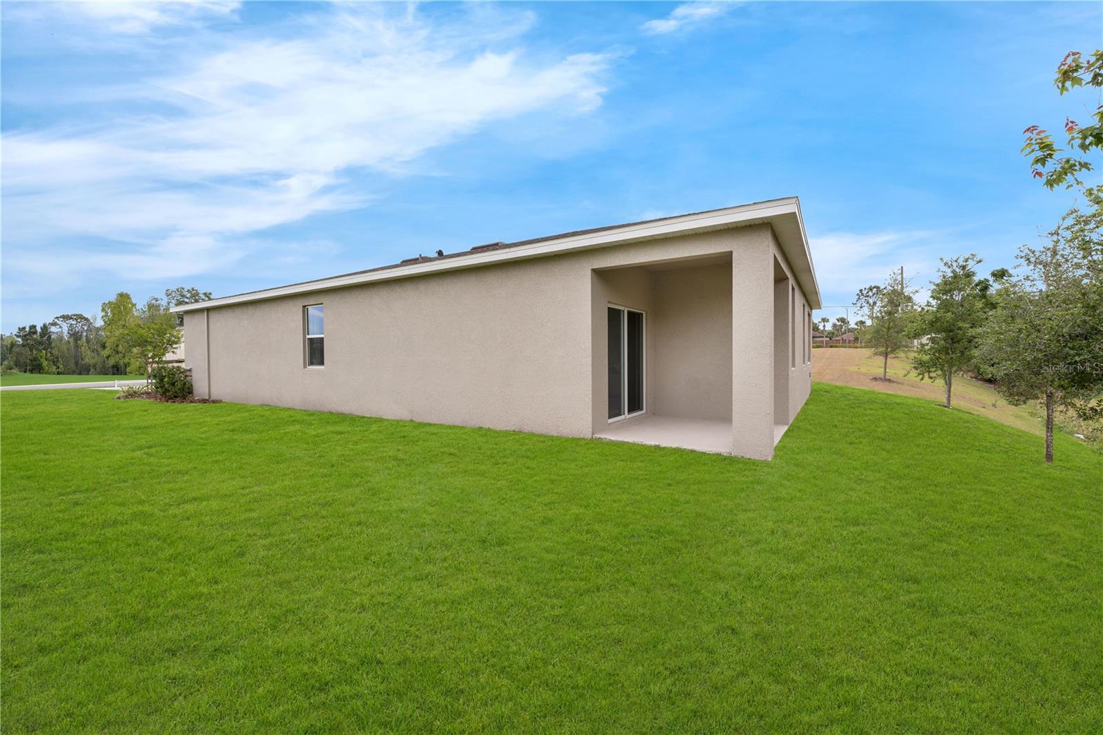 SILVER LAKE POINTE - Residential