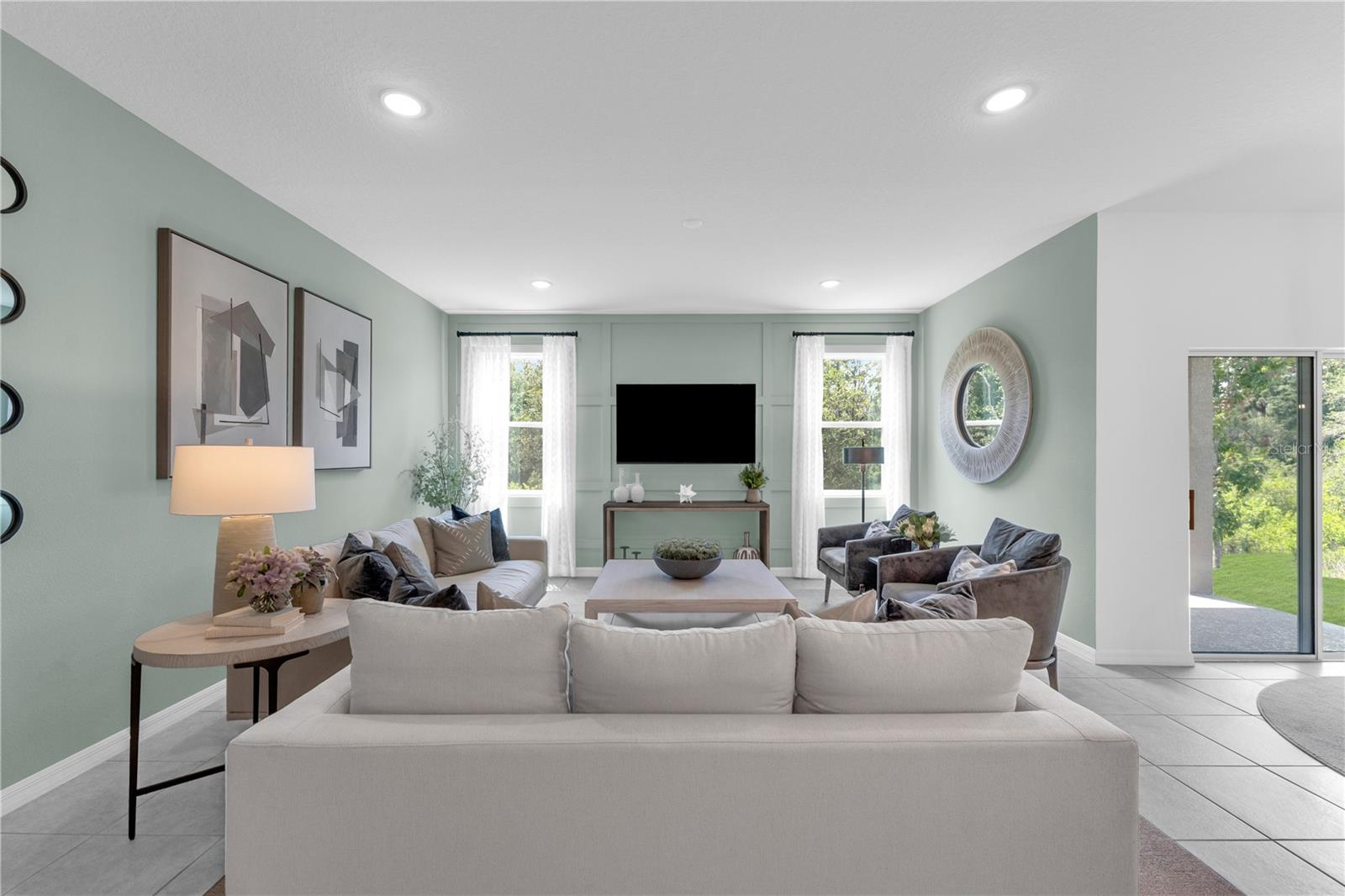 SILVER LAKE POINTE - Residential