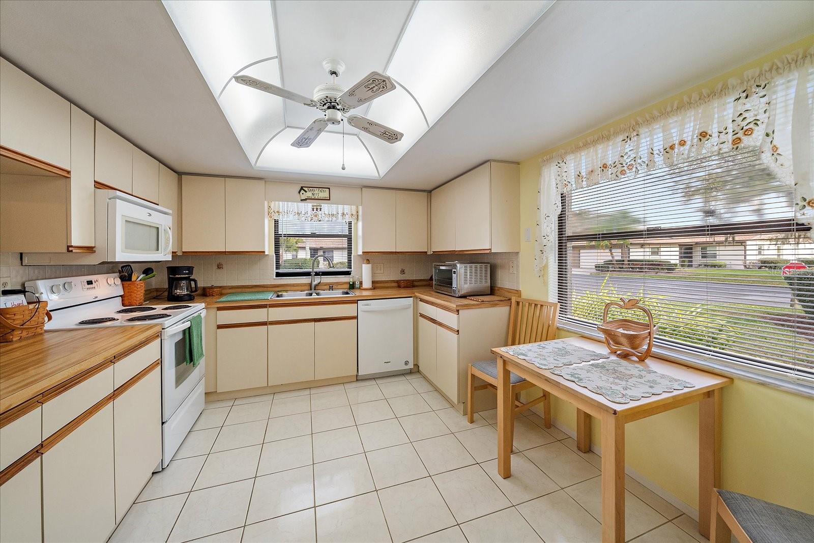 VILLAGE OAKS SEC C - Residential