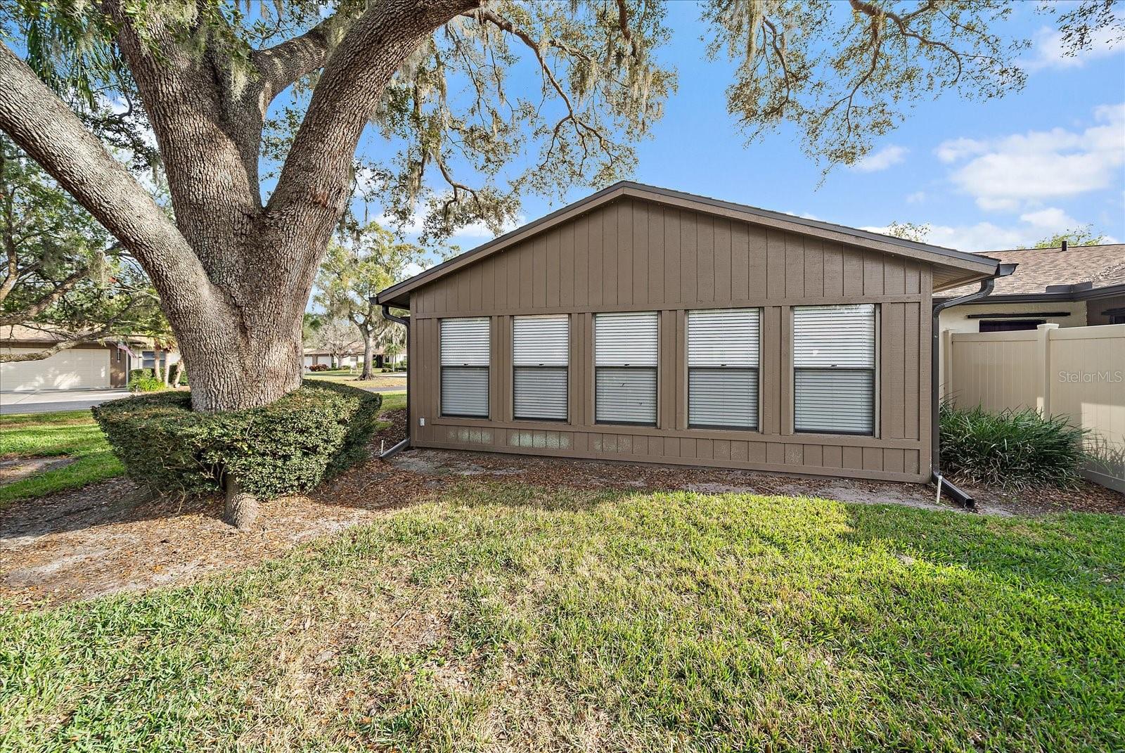 VILLAGE OAKS SEC C - Residential