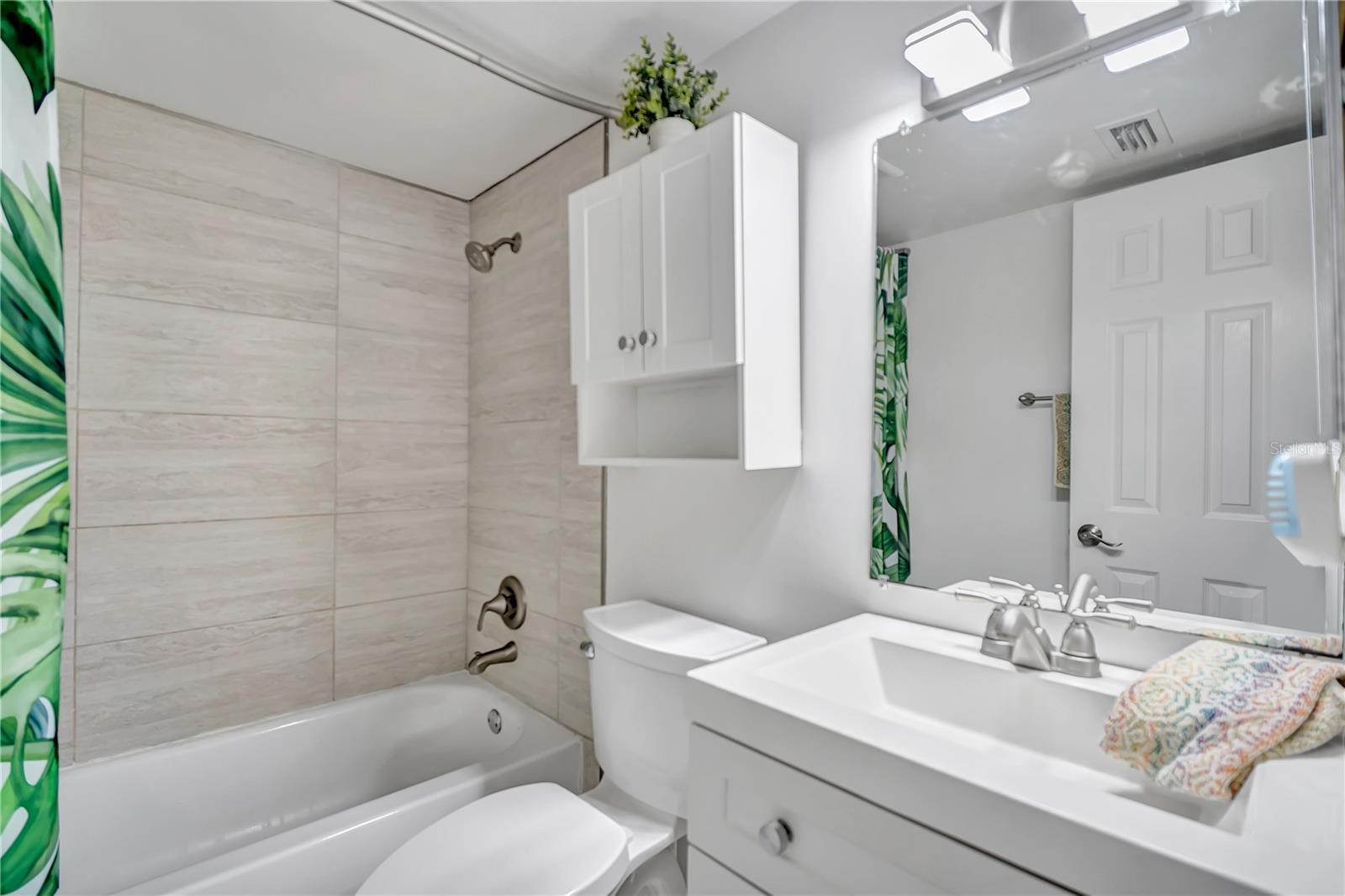 BAYSHORE LANDINGS A CONDOMINIU - Residential