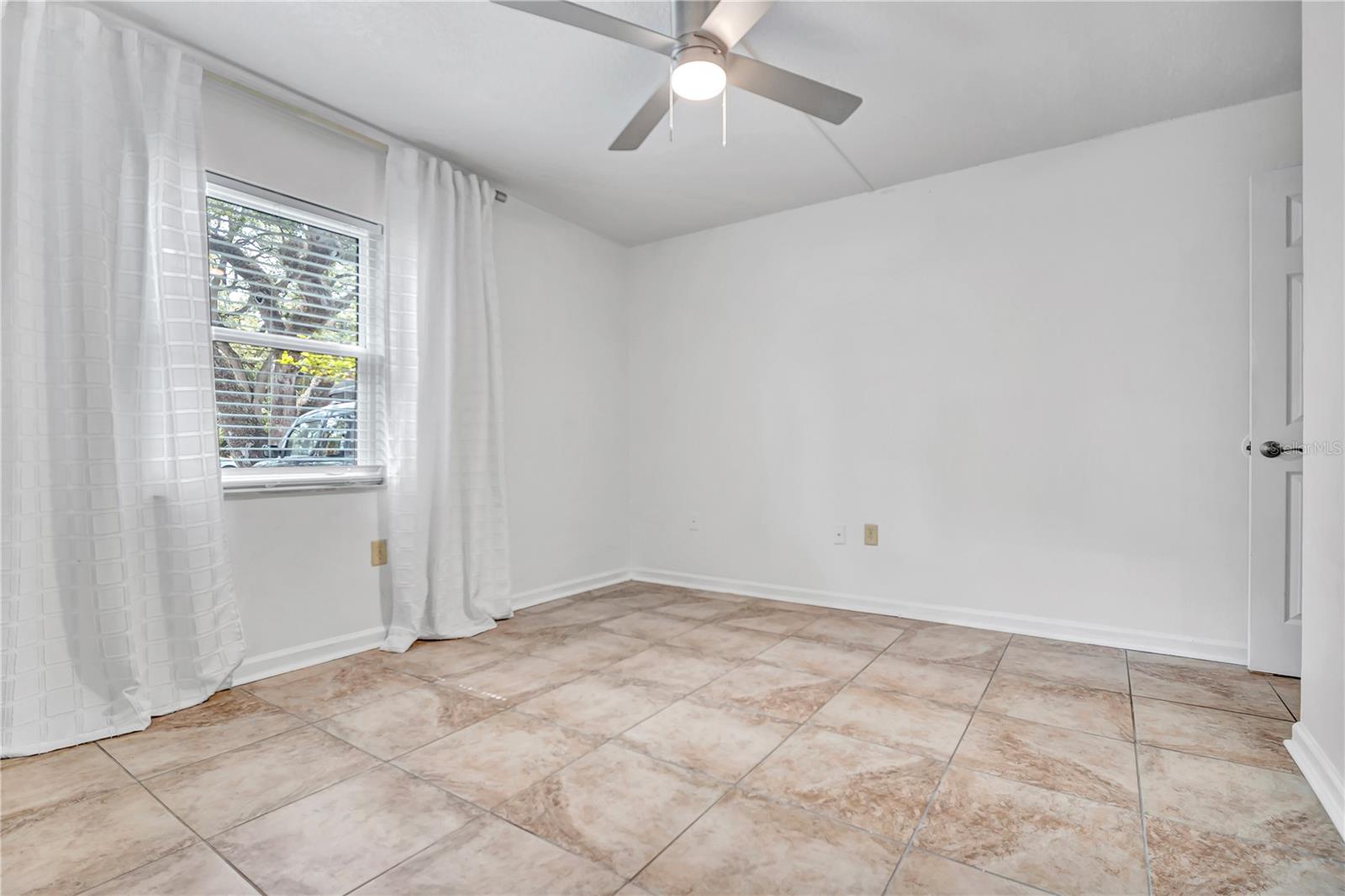 BAYSHORE LANDINGS A CONDOMINIU - Residential