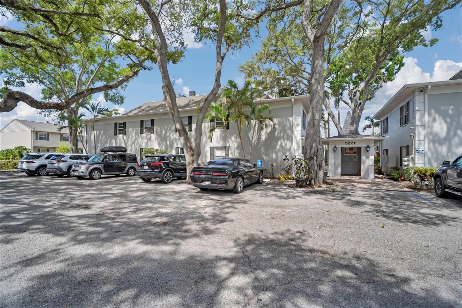 Welcome to Bayshore Landings, a well-maintained condominium community located just steps from Bayshore Boulevard. This move-in ready 2-bedroom, 1-bath unit offers approximately 700 square feet of comfortable living space with a functional layout and abundant natural light. The interior features a spacious living and dining area, a well-appointed kitchen with ample cabinetry, and two generously sized bedrooms. The home is designed for easy living with low-maintenance finishes and an efficient floor plan. Residents enjoy community amenities including a swimming pool, beautifully maintained grounds, and convenient on-site laundry facilities. The monthly condo fee includes water, sewer, trash, exterior maintenance, and common area upkeep. Ideally situated near Hyde Park, Downtown Tampa, and MacDill AFB, this location provides quick access to dining, shopping, entertainment, and waterfront recreation along Bayshore Boulevard—the world’s longest continuous sidewalk. Whether you're a first-time buyer, investor, or looking for a low-maintenance Tampa lifestyle, this property offers an excellent opportunity in a highly desirable location.
LOW HOA FEE compared to others in the Tampa area. New updates include: recently interior designer updated bathroom, kitchen, cabinets, stainless steel appliances, granite, impact resistant windows, all new lights and ceiling fans & 2021 AC. Condo has new roof and exterior paint 2024. Emotional Support Animals allowed as well.