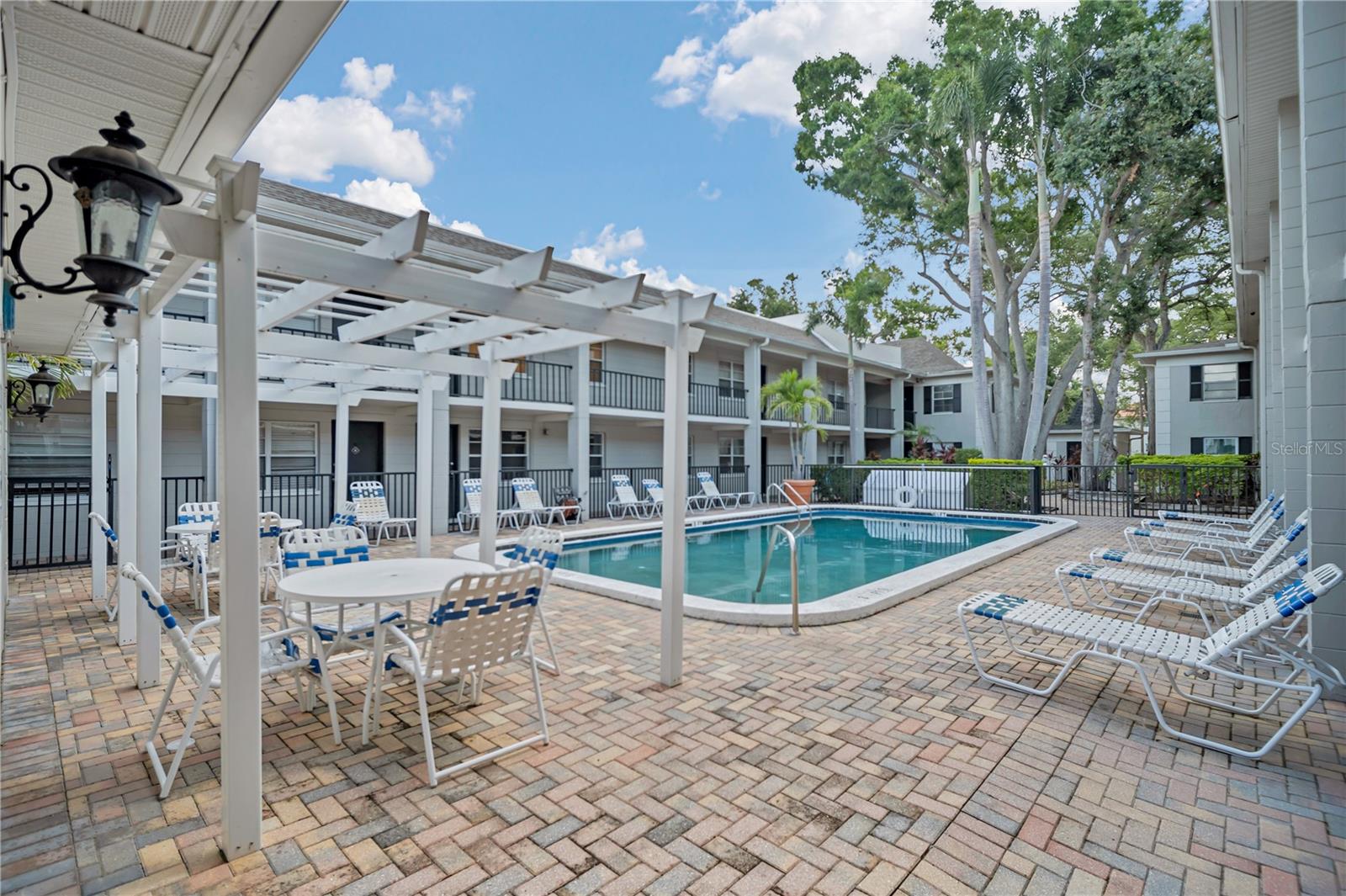 BAYSHORE LANDINGS A CONDOMINIU - Residential