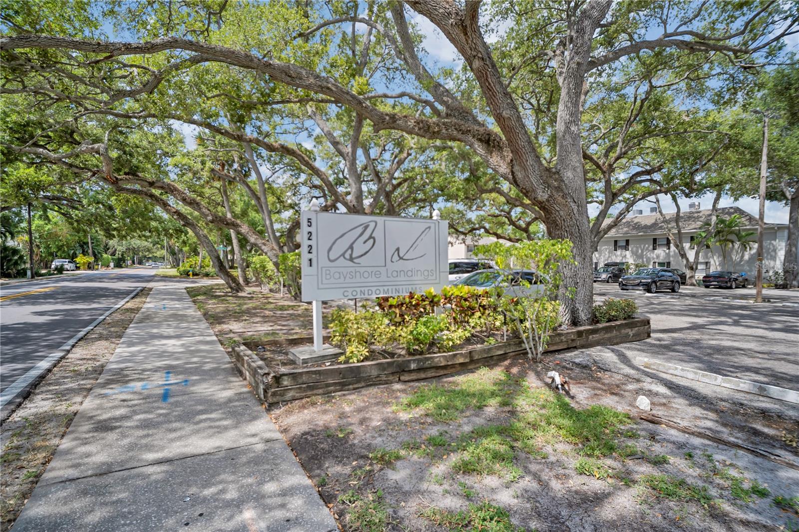 BAYSHORE LANDINGS A CONDOMINIU - Residential