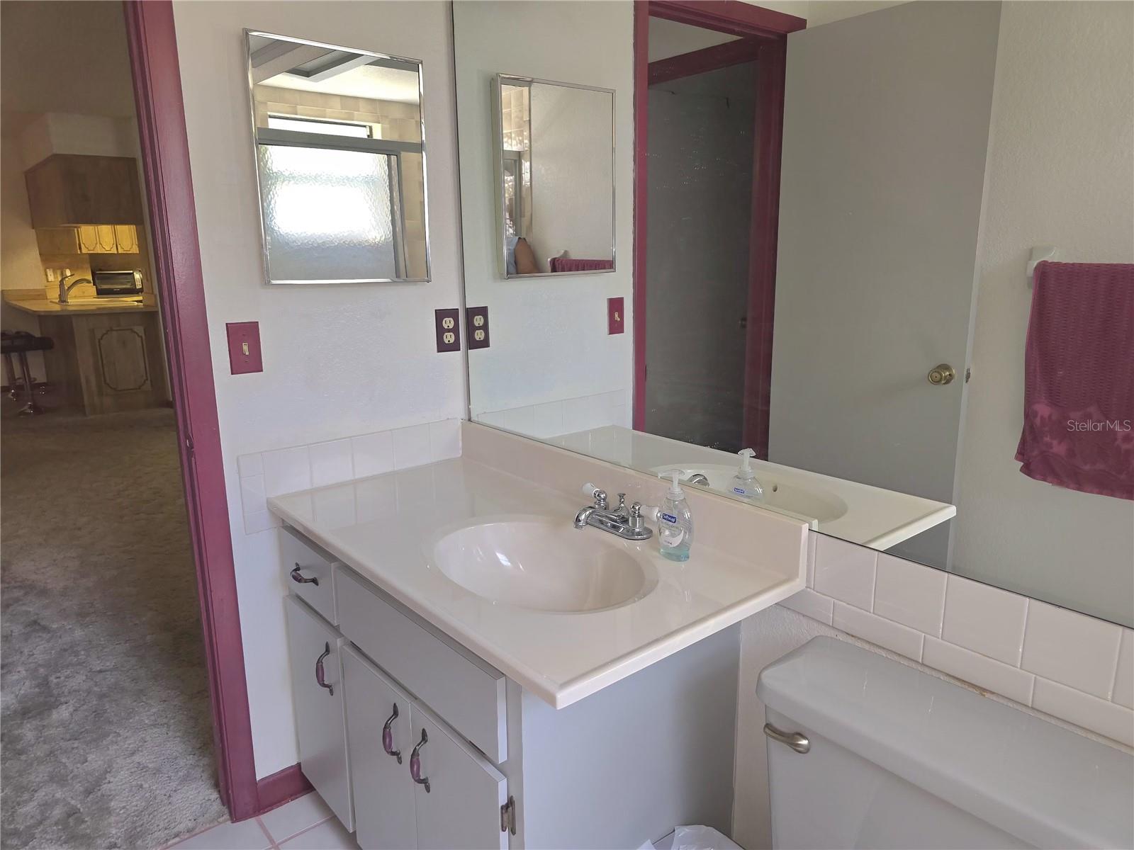 COLONIAL OAKS - Residential