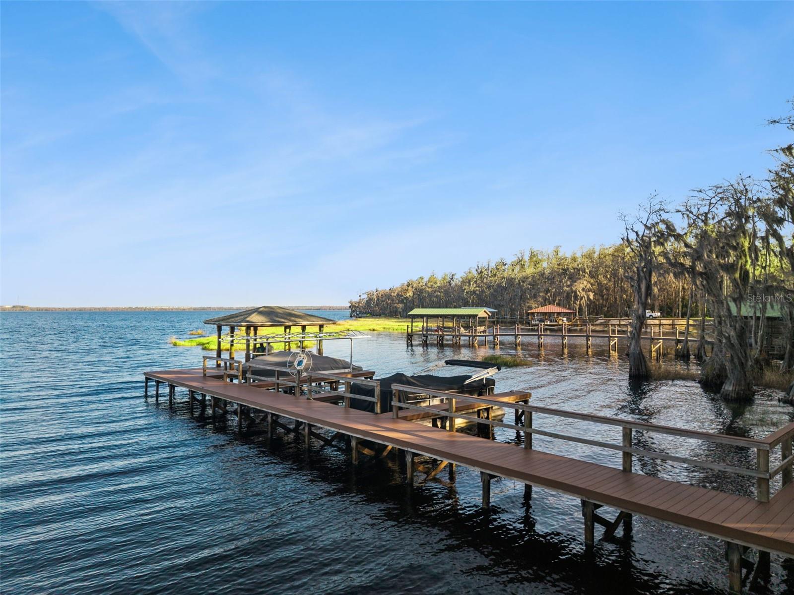 HILLS OF LAKE LOUISA SUB - Residential