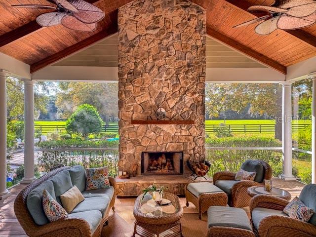 EQUINE ESTATE - Residential
