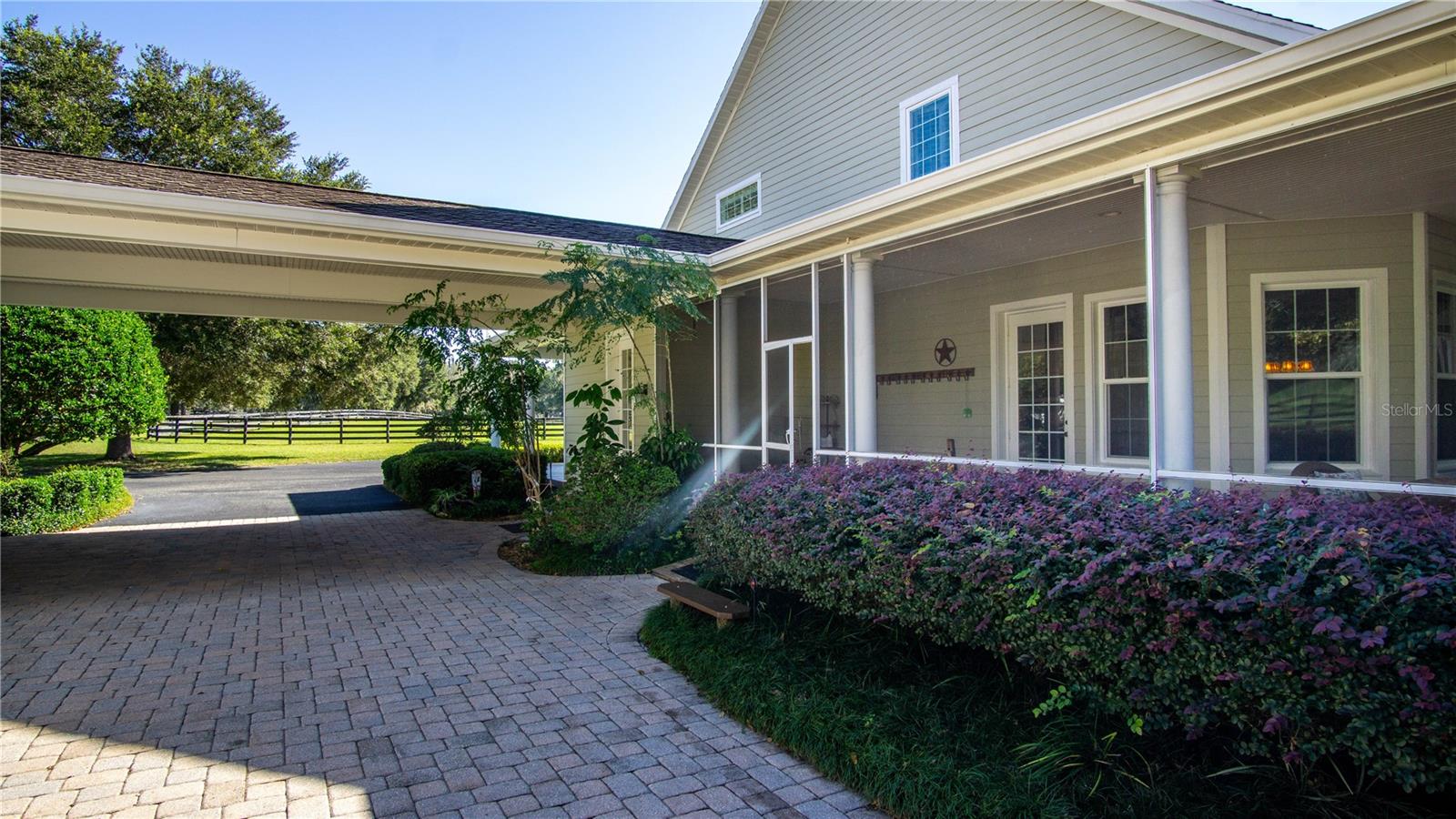 EQUINE ESTATE - Residential