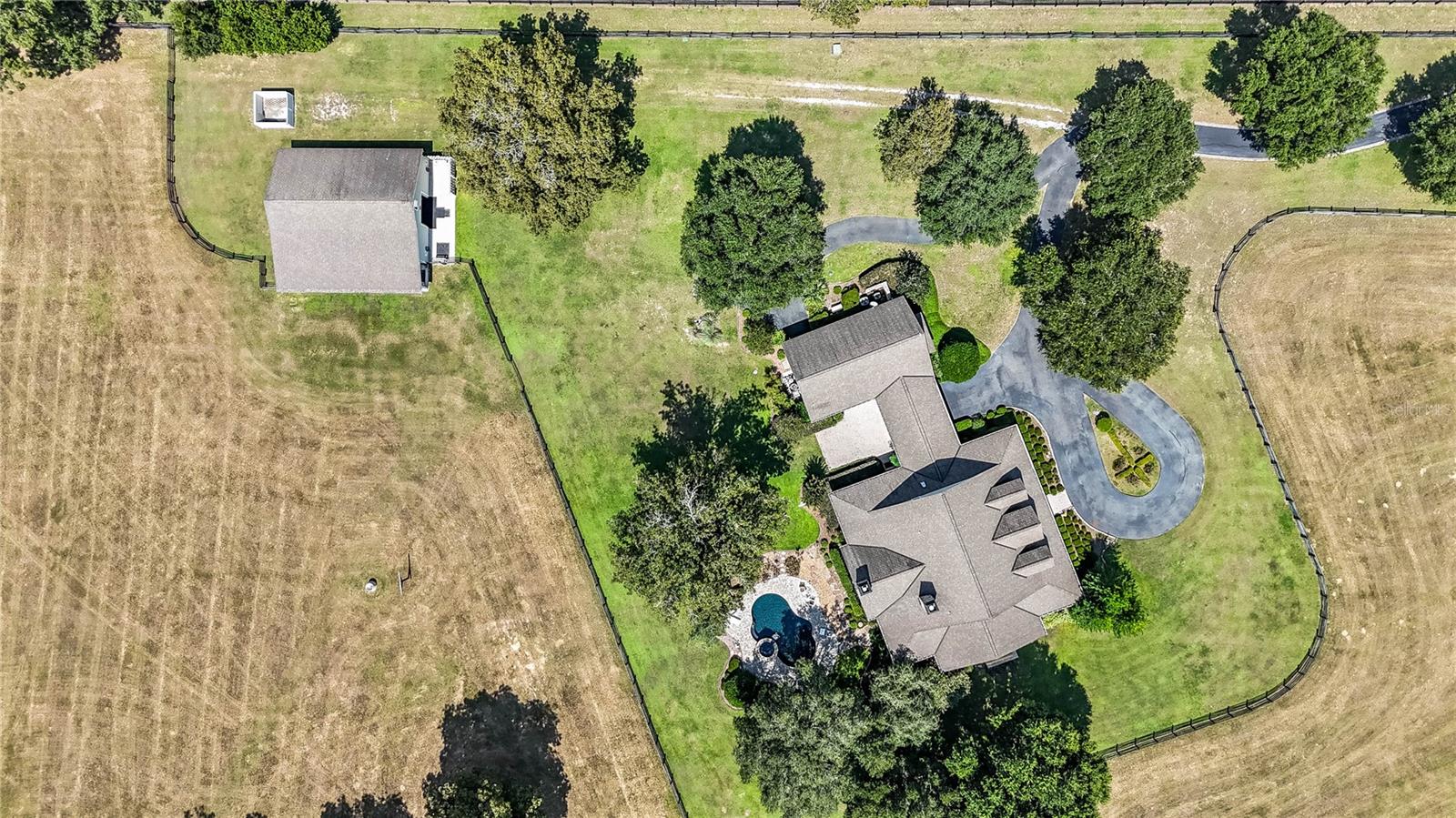 EQUINE ESTATE - Residential
