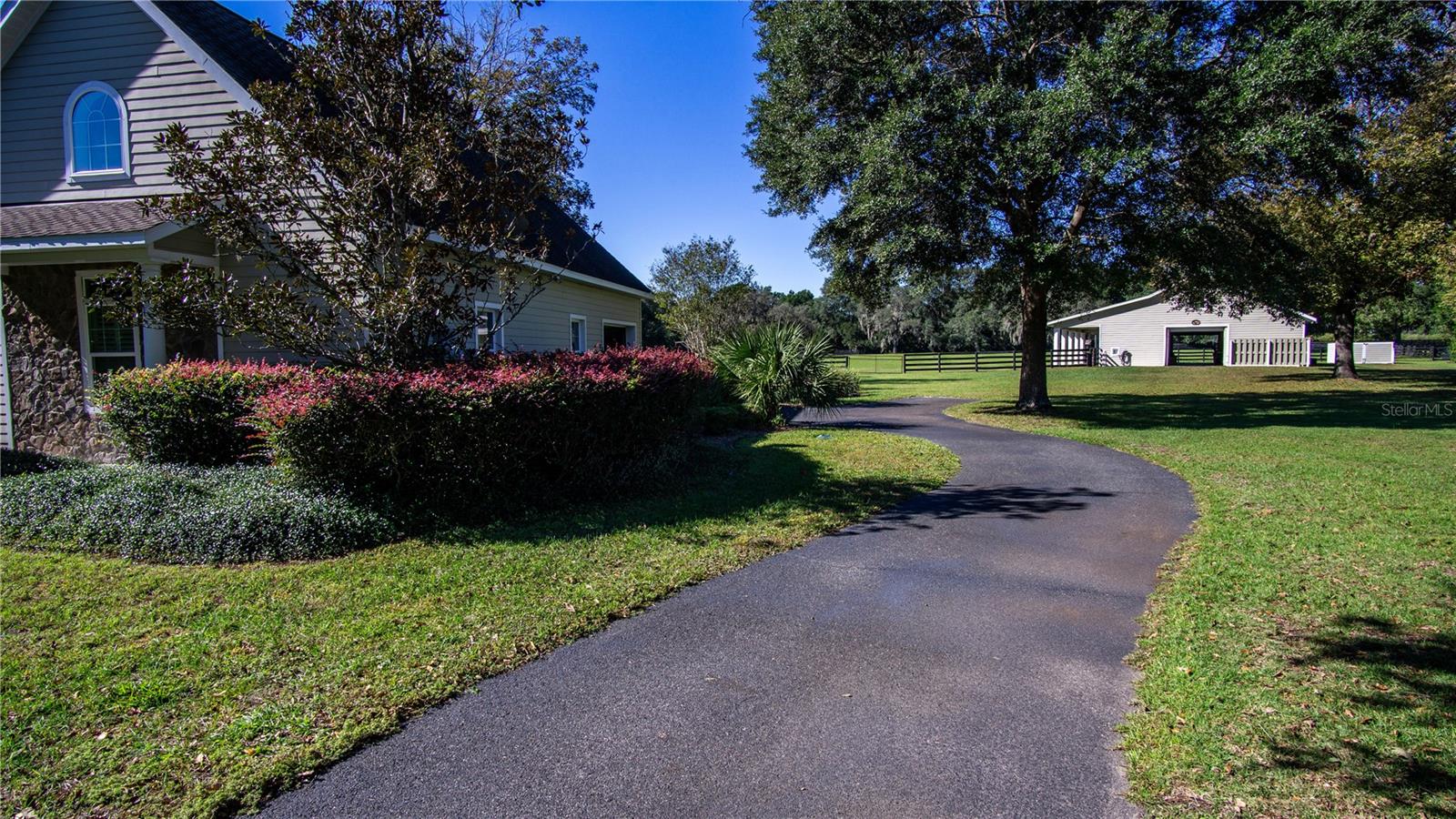 EQUINE ESTATE - Residential