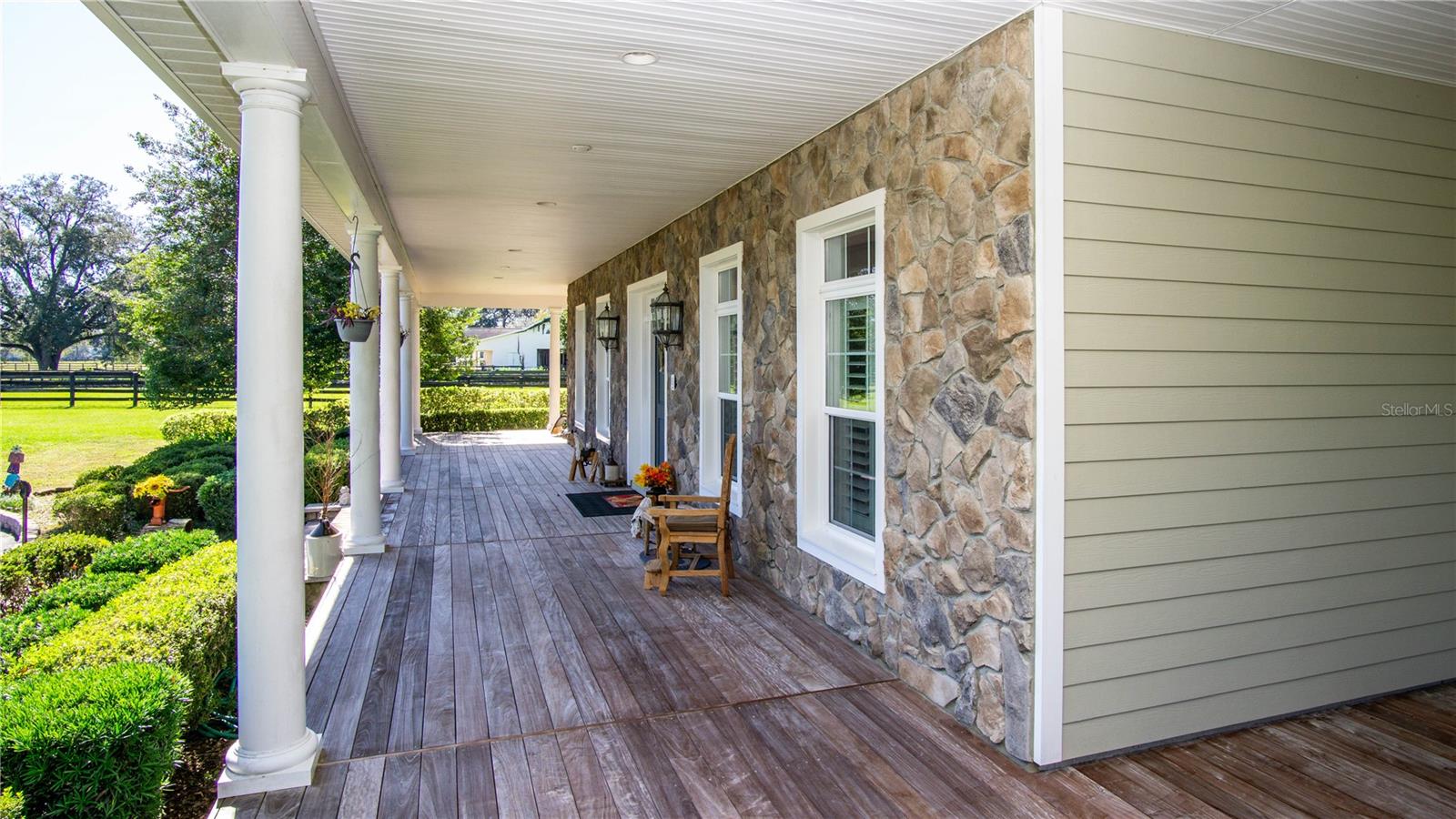 EQUINE ESTATE - Residential
